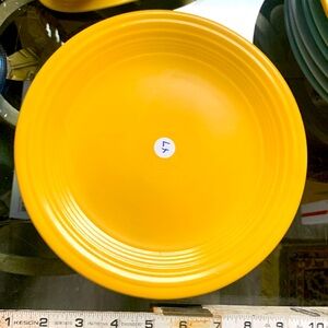 Fiesta Vintage Original Yelloe 9.5” Plate Wet foot!!! Y7